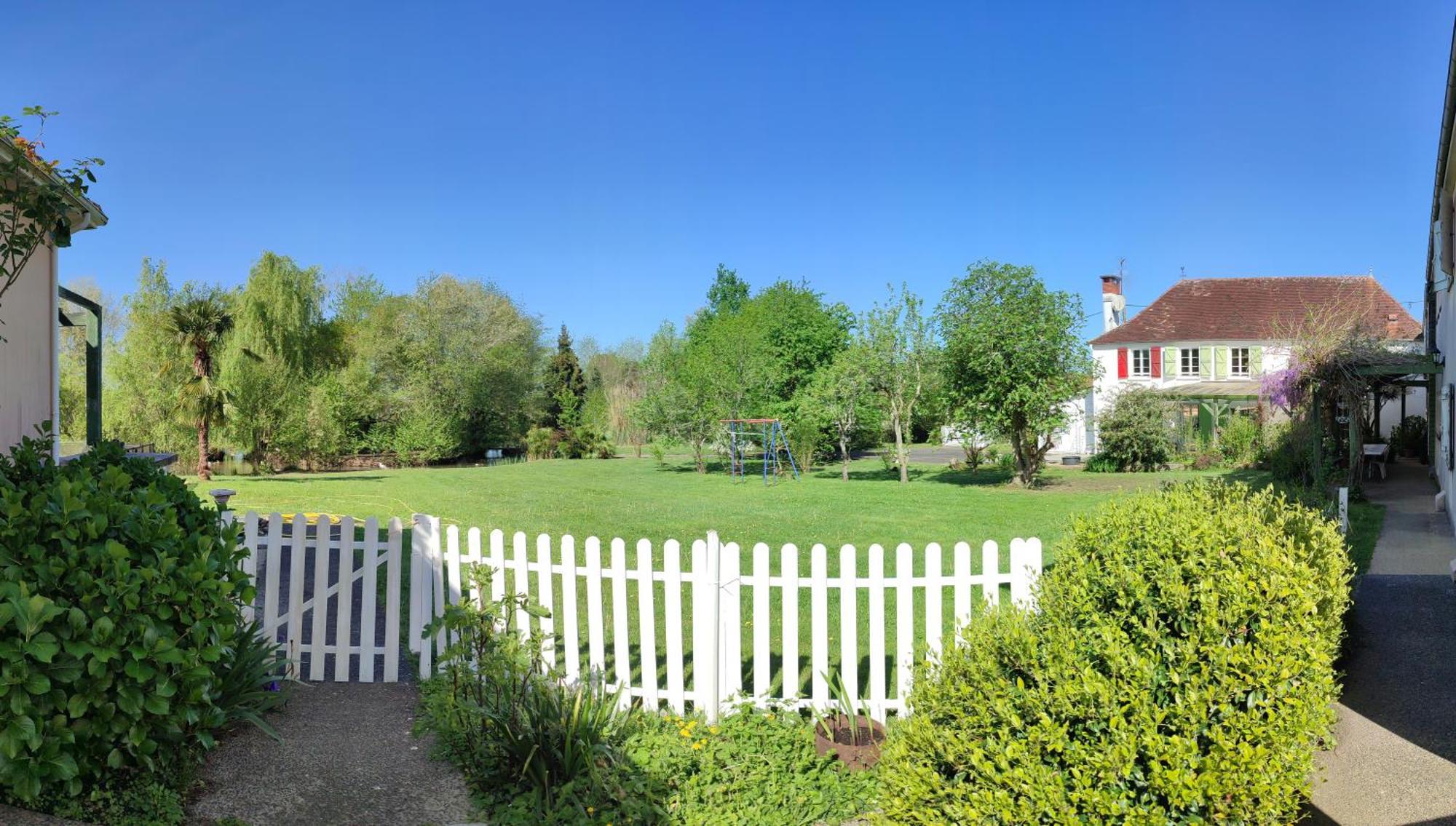 De Couleurs Et D'Eau Fraiche Bed & Breakfast Navarrenx Luaran gambar